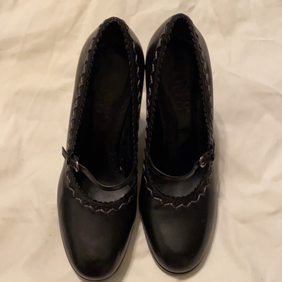 Women’s Size: 7M High black heels - Picture 2 of 13